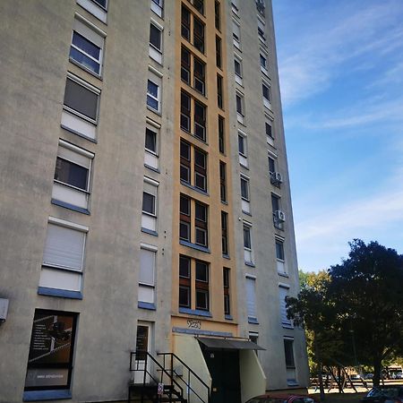 Central Park Apartman Szekszárd Dış mekan fotoğraf