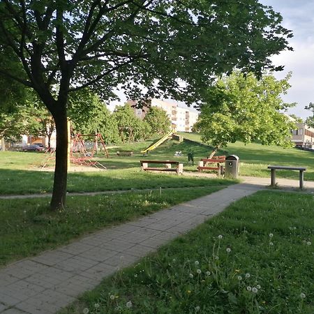 Central Park Apartman Szekszárd Dış mekan fotoğraf