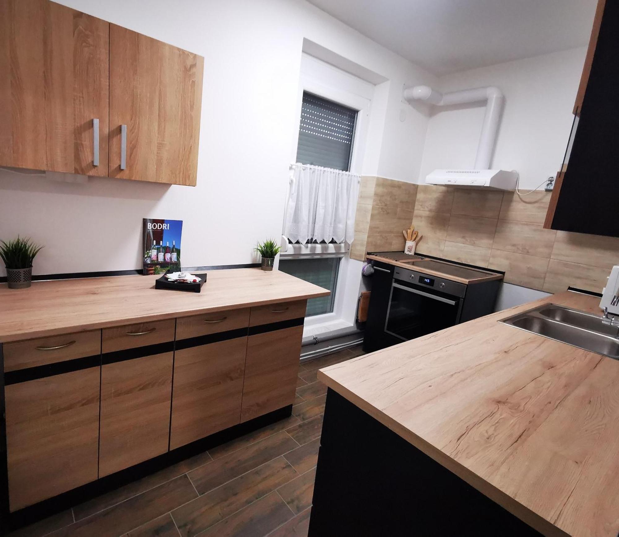 Central Park Apartman Szekszárd Dış mekan fotoğraf